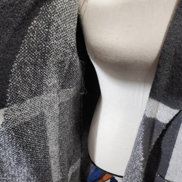 New directions cardigan sweater NWT - Picture 2 of 3